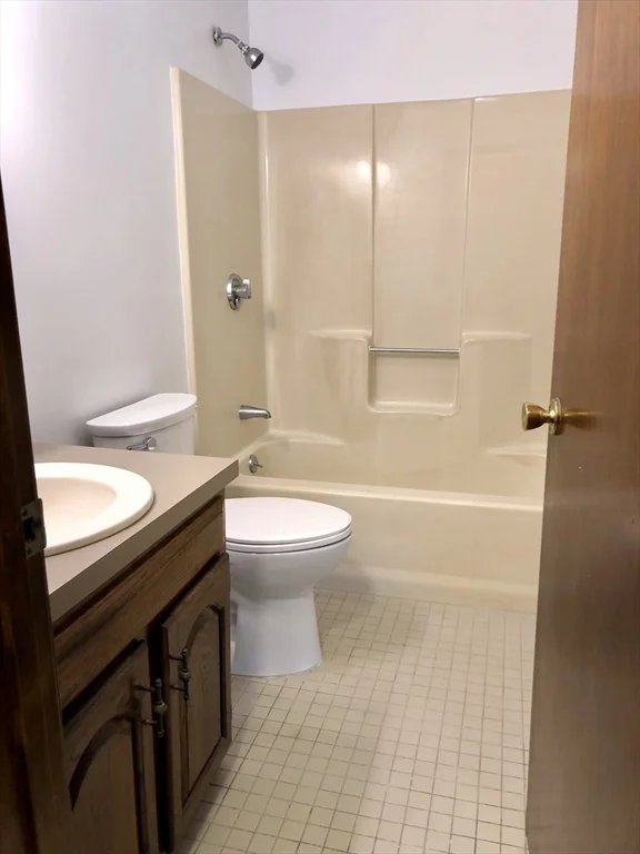 2 bed, 1 bath apartment for rent at 98 Apache Way Unit 98, Tewksbury — photo 16 of 20