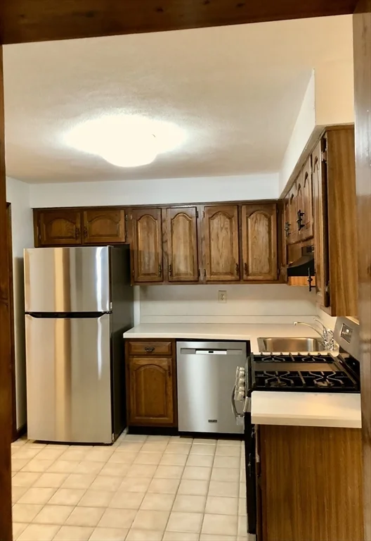 2 bed, 1 bath apartment for rent at 98 Apache Way Unit 98, Tewksbury — photo 8 of 20