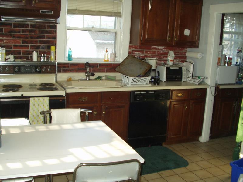 3 bed, 1 bath apartment for rent at 98 Beechcroft St Unit 1, Brighton — photo 15 of 17