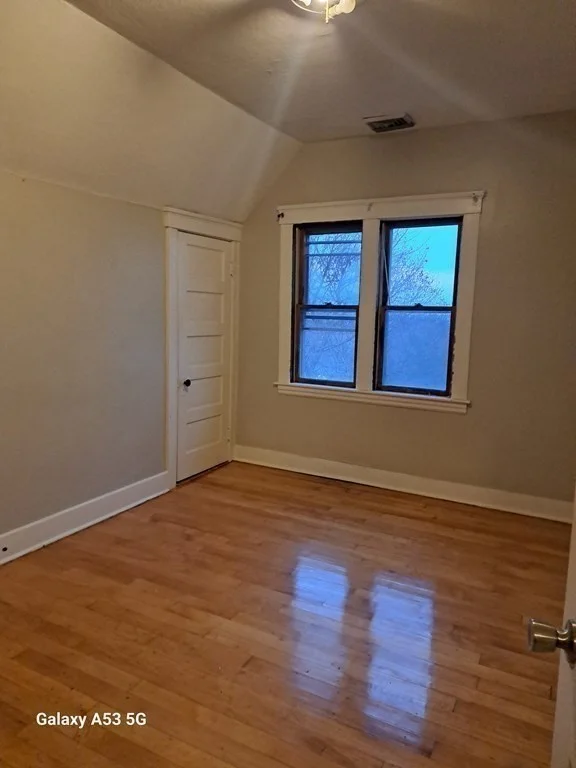 3 bed, 1 bath apartment for rent at 98 Brookline St Unit 1, Webster Square — photo 6 of 19
