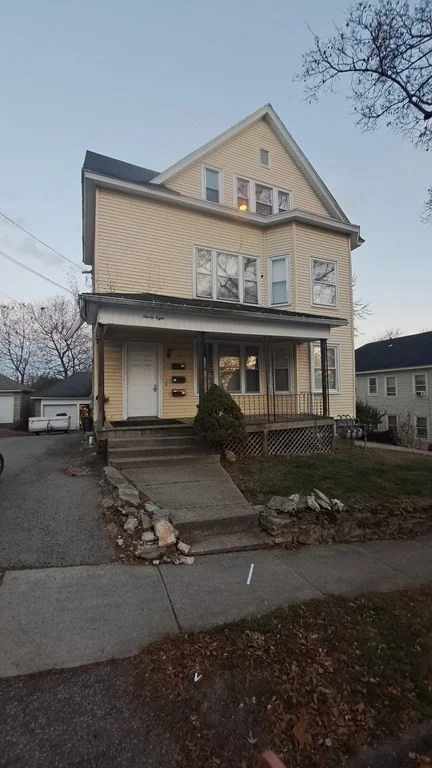 3 bed, 1 bath apartment for rent at 98 Brookline St Unit 1, Webster Square — photo 5 of 19