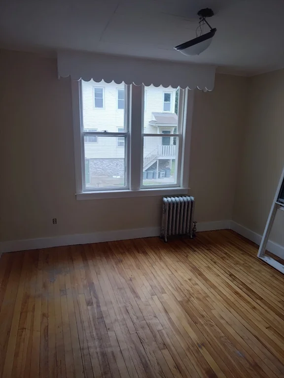 3 bed, 1 bath apartment for rent at 98 Brookline St Unit 2, Webster Square — photo 35 of 39