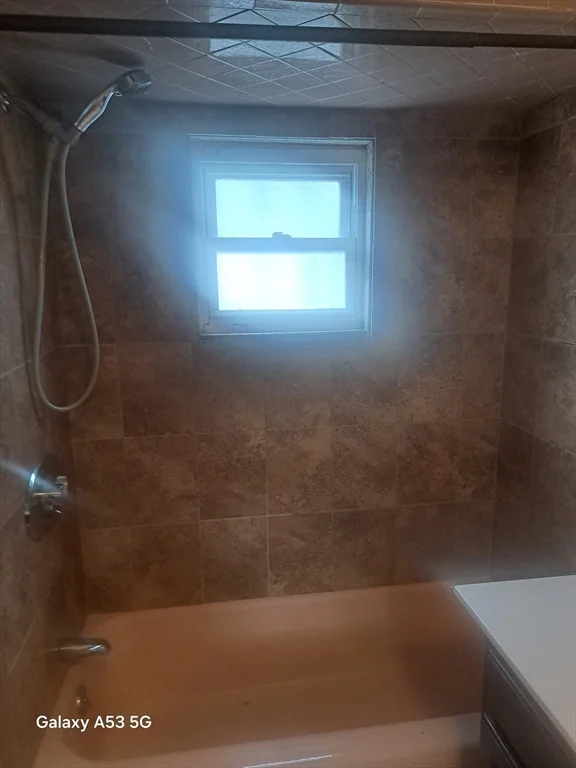 3 bed, 1 bath apartment for rent at 98 Brookline St Unit 2, Webster Square — photo 9 of 39