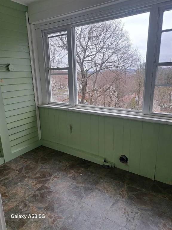 3 bed, 1 bath apartment for rent at 98 Brookline St Unit 2, Webster Square — photo 18 of 39