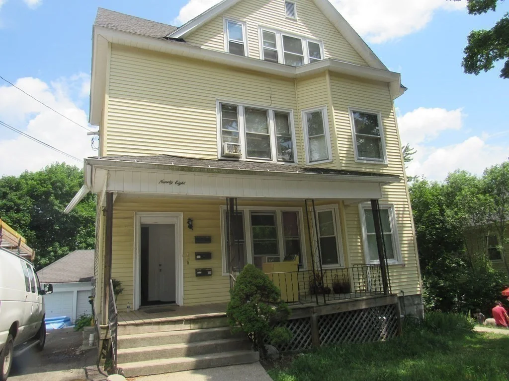 3 bed, 1 bath apartment for rent at 98 Brookline St Unit 2, Webster Square — photo 29 of 39