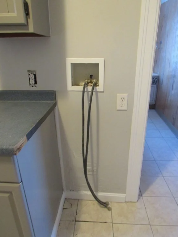 3 bed, 1 bath apartment for rent at 98 Brookline St Unit 3, Webster Square — photo 9 of 34