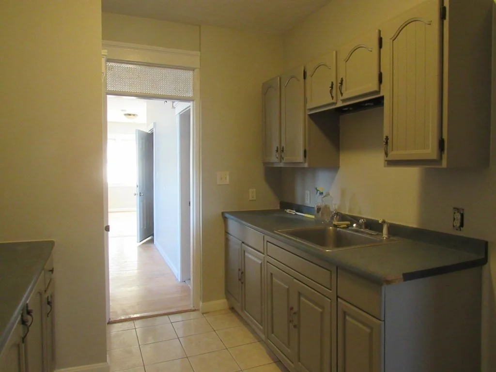 3 bed, 1 bath apartment for rent at 98 Brookline St Unit 3, Webster Square — photo 8 of 34