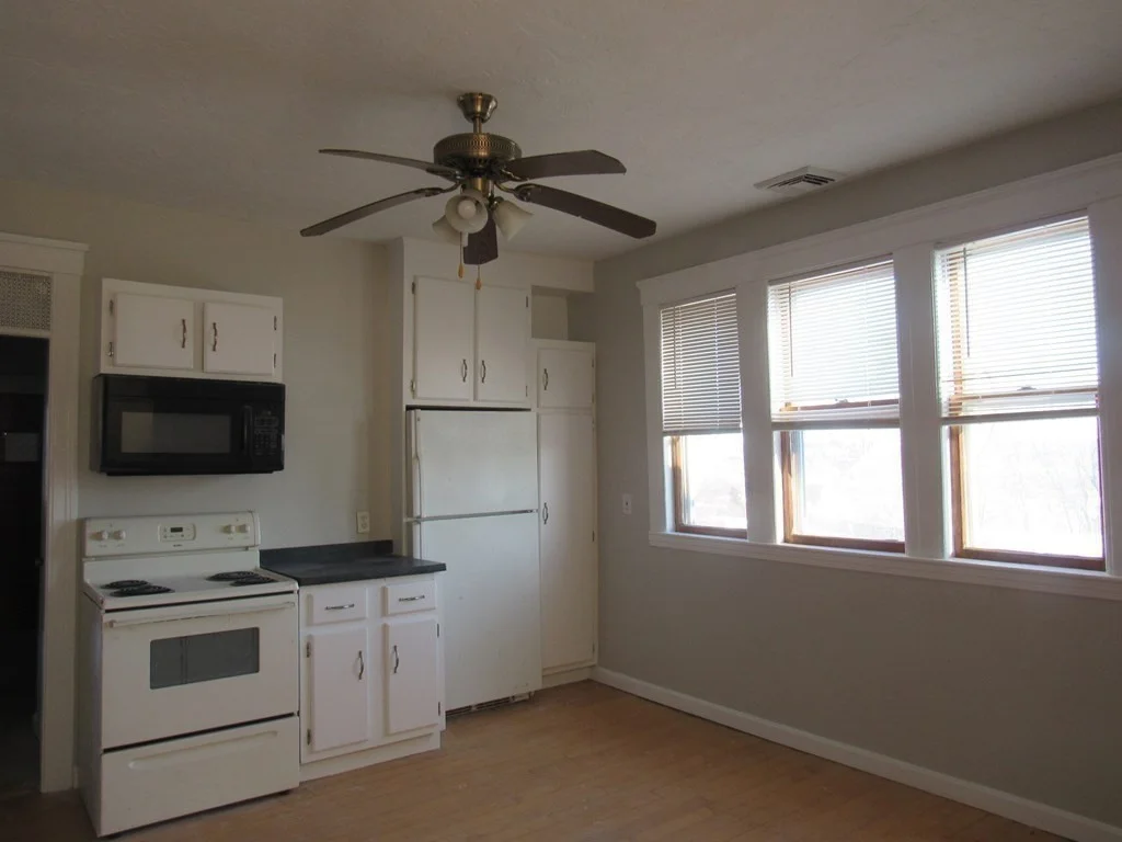 3 bed, 1 bath apartment for rent at 98 Brookline St Unit 3, Webster Square — photo 7 of 34