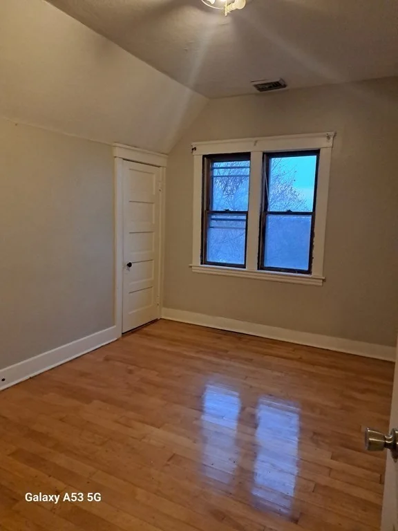 3 bed, 1 bath apartment for rent at 98 Brookline St Unit 3, Webster Square — photo 5 of 34
