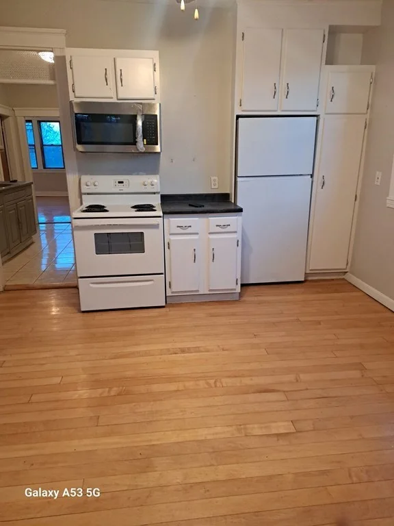 3 bed, 1 bath apartment for rent at 98 Brookline St Unit 3, Webster Square — photo 31 of 34