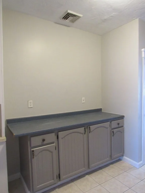 3 bed, 1 bath apartment for rent at 98 Brookline St Unit 3, Webster Square — photo 11 of 34