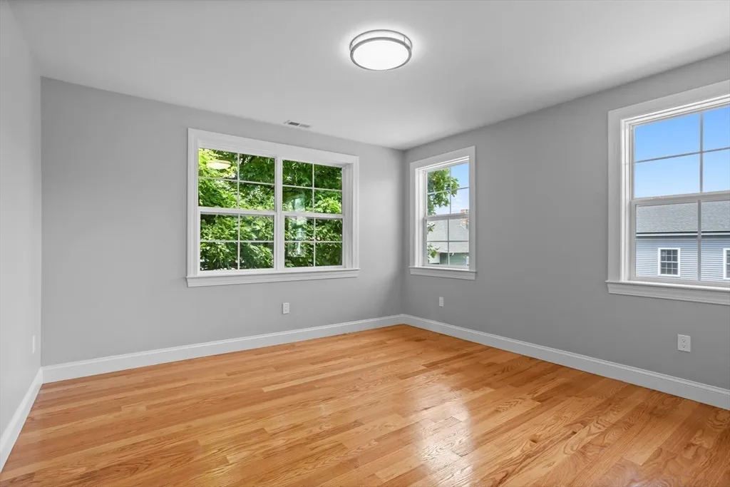 4 bed, 4+ bath apartment for rent at 98 Carroll St Unit 98, Watertown — photo 13 of 42