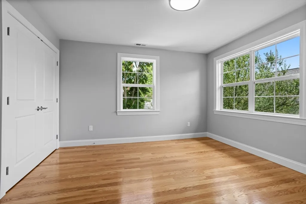 4 bed, 4+ bath apartment for rent at 98 Carroll St Unit 98, Watertown — photo 17 of 42
