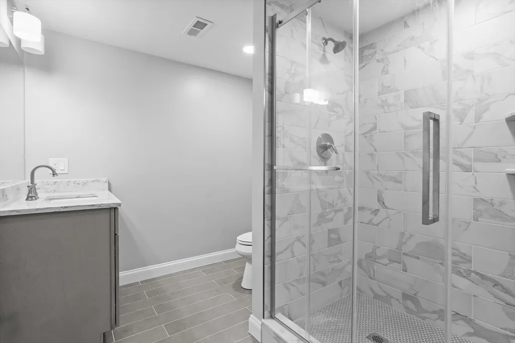4 bed, 4+ bath apartment for rent at 98 Carroll St Unit 98, Watertown — photo 26 of 42