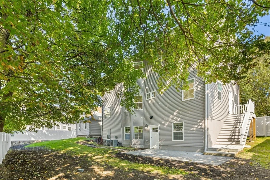 4 bed, 4+ bath apartment for rent at 98 Carroll St Unit 98, Watertown — photo 31 of 42