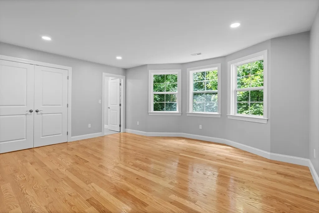 4 bed, 4+ bath apartment for rent at 98 Carroll St Unit 98, Watertown — photo 14 of 42