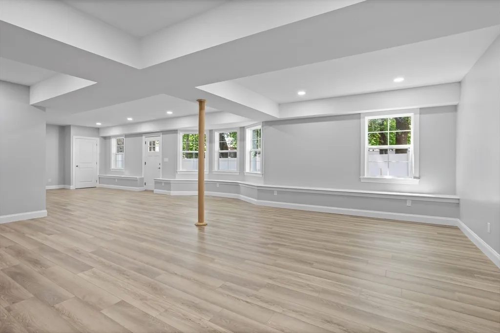 4 bed, 4+ bath apartment for rent at 98 Carroll St Unit 98, Watertown — photo 23 of 42