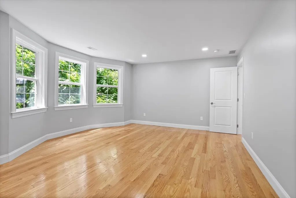 4 bed, 4+ bath apartment for rent at 98 Carroll St Unit 98, Watertown — photo 15 of 42