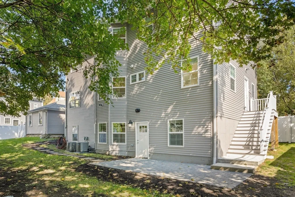 4 bed, 4+ bath apartment for rent at 98 Carroll St Unit 98, Watertown — photo 32 of 42