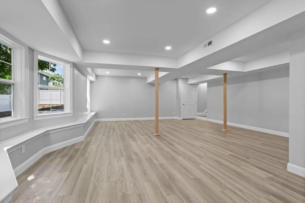 4 bed, 4+ bath apartment for rent at 98 Carroll St Unit 98, Watertown — photo 25 of 42