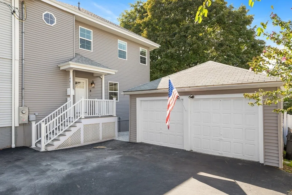 4 bed, 4+ bath apartment for rent at 98 Carroll St Unit 98, Watertown — photo 35 of 42
