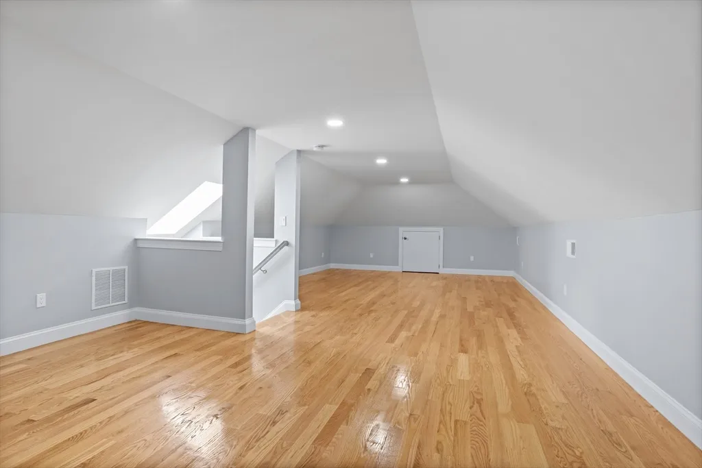 4 bed, 4+ bath apartment for rent at 98 Carroll St Unit 98, Watertown — photo 21 of 42
