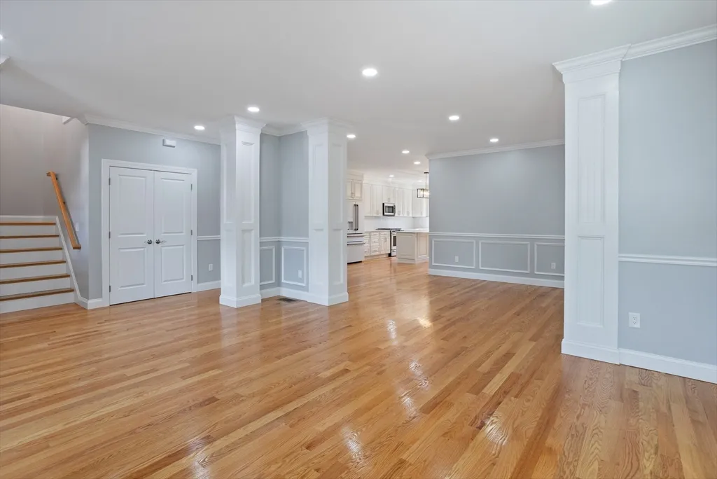 4 bed, 4+ bath apartment for rent at 98 Carroll St Unit 98, Watertown — photo 4 of 42