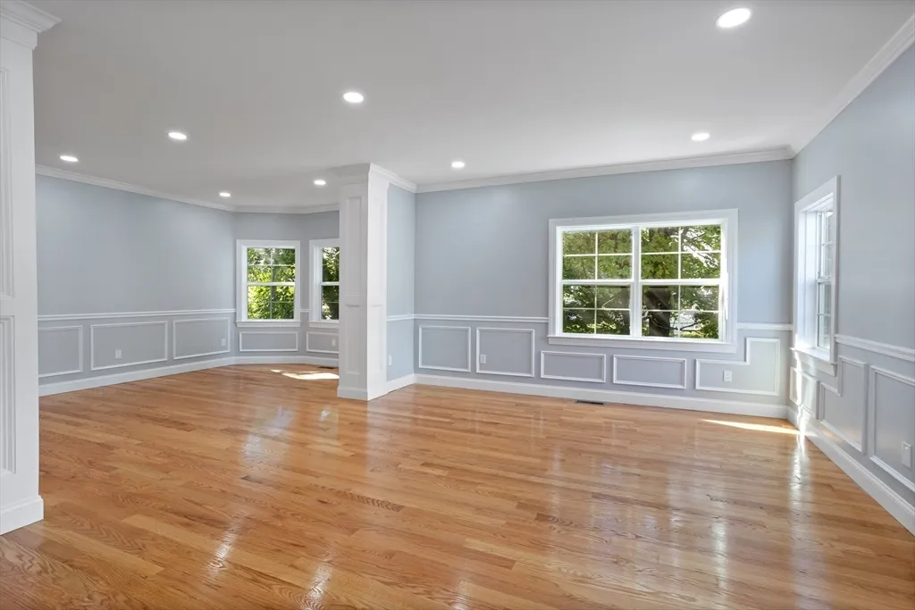4 bed, 4+ bath apartment for rent at 98 Carroll St Unit 98, Watertown — photo 3 of 42