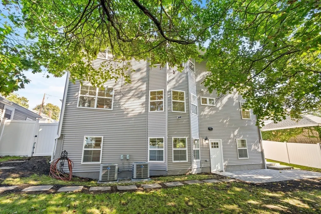 4 bed, 4+ bath apartment for rent at 98 Carroll St Unit 98, Watertown — photo 29 of 42