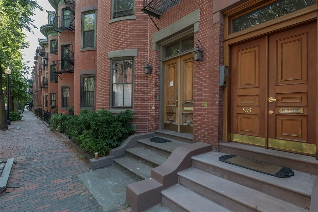 2 bed, 2 bath apartment for rent at 98 Chandler St Unit 3, South End — photo 1 of 29