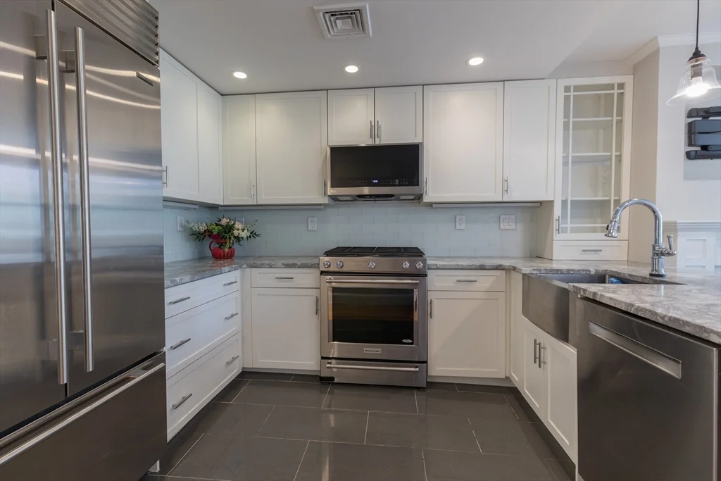 2 bed, 2 bath apartment for rent at 98 Chandler St Unit 3, South End — photo 2 of 29