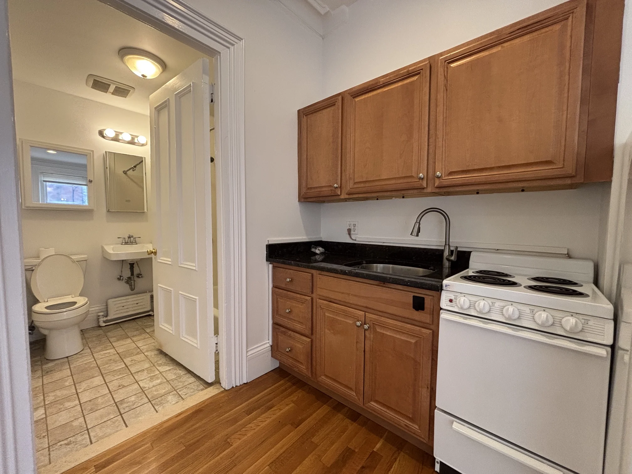 Studio bed, 1 bath apartment for rent at 98 Charles St Unit 1, Beacon Hill — photo 6 of 9