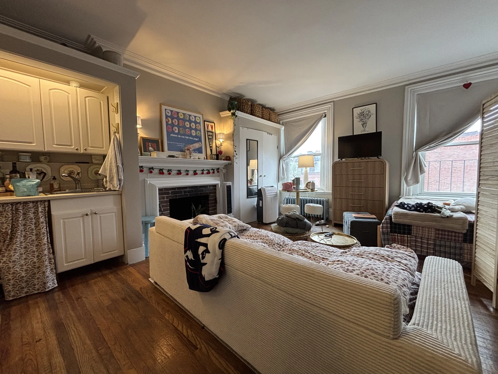 Studio bed, 1 bath apartment for rent at 98 Charles St Unit 12A, Beacon Hill
