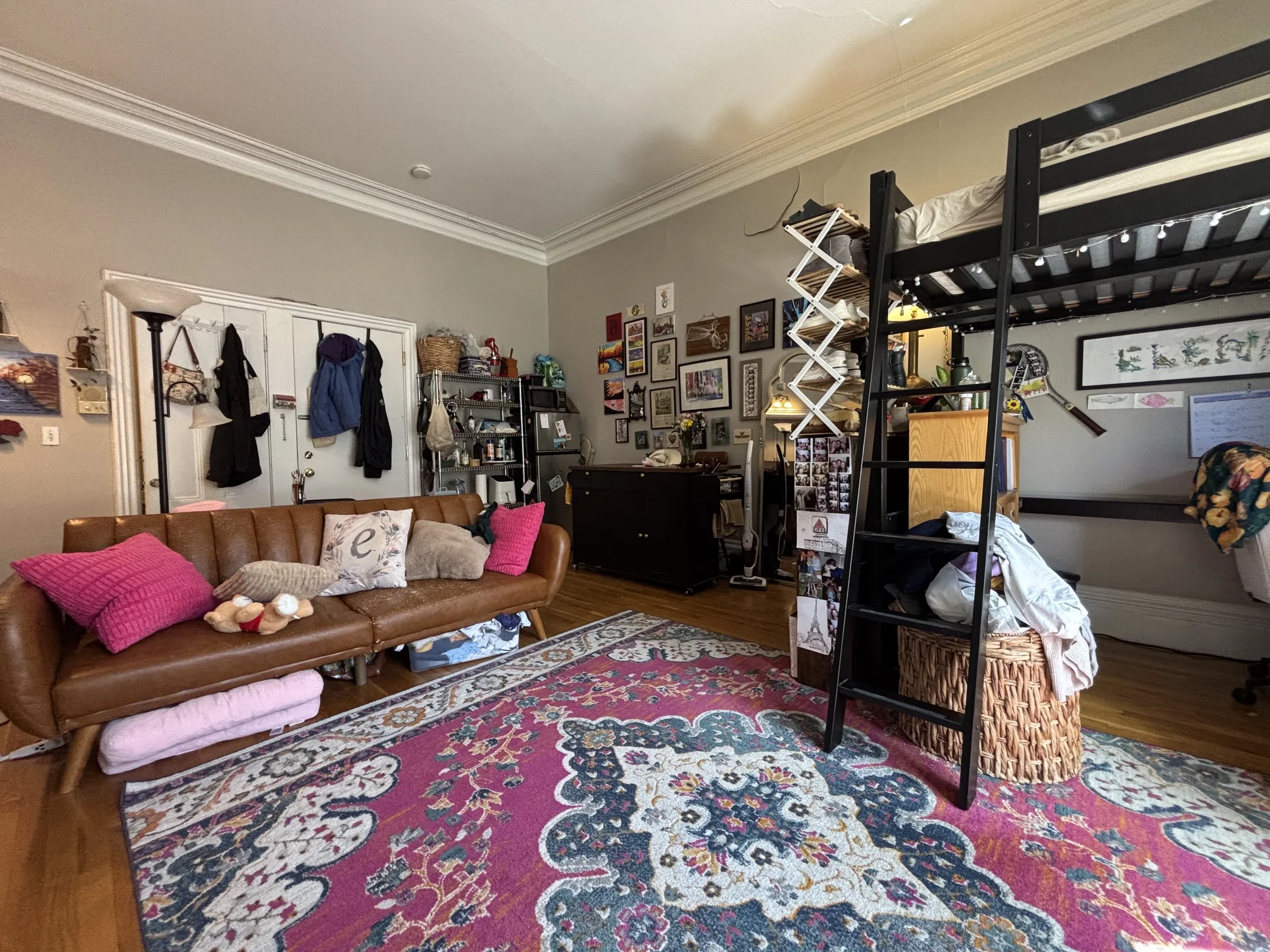 Studio bed, 1 bath apartment for rent at 98 Charles St Unit 2, Beacon Hill — photo 6 of 10