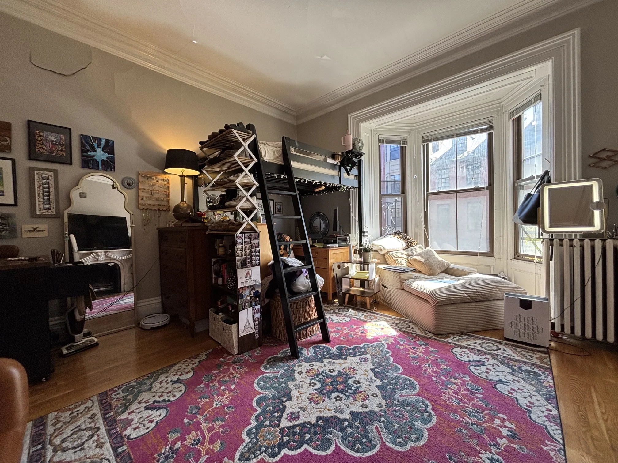 Studio bed, 1 bath apartment for rent at 98 Charles St Unit 2, Beacon Hill — photo 3 of 10