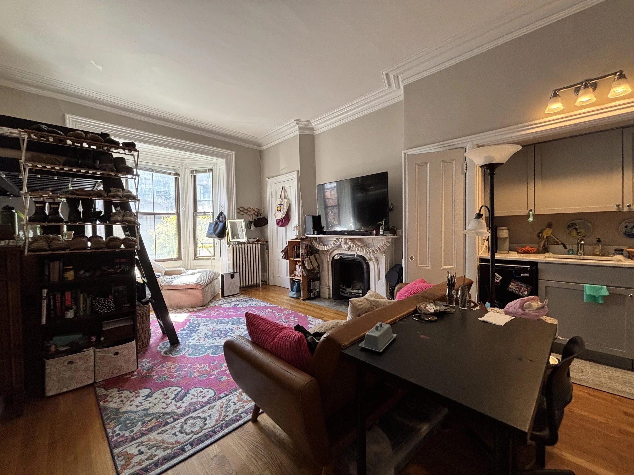 Studio bed, 1 bath apartment for rent at 98 Charles St Unit 2, Beacon Hill — photo 1 of 10