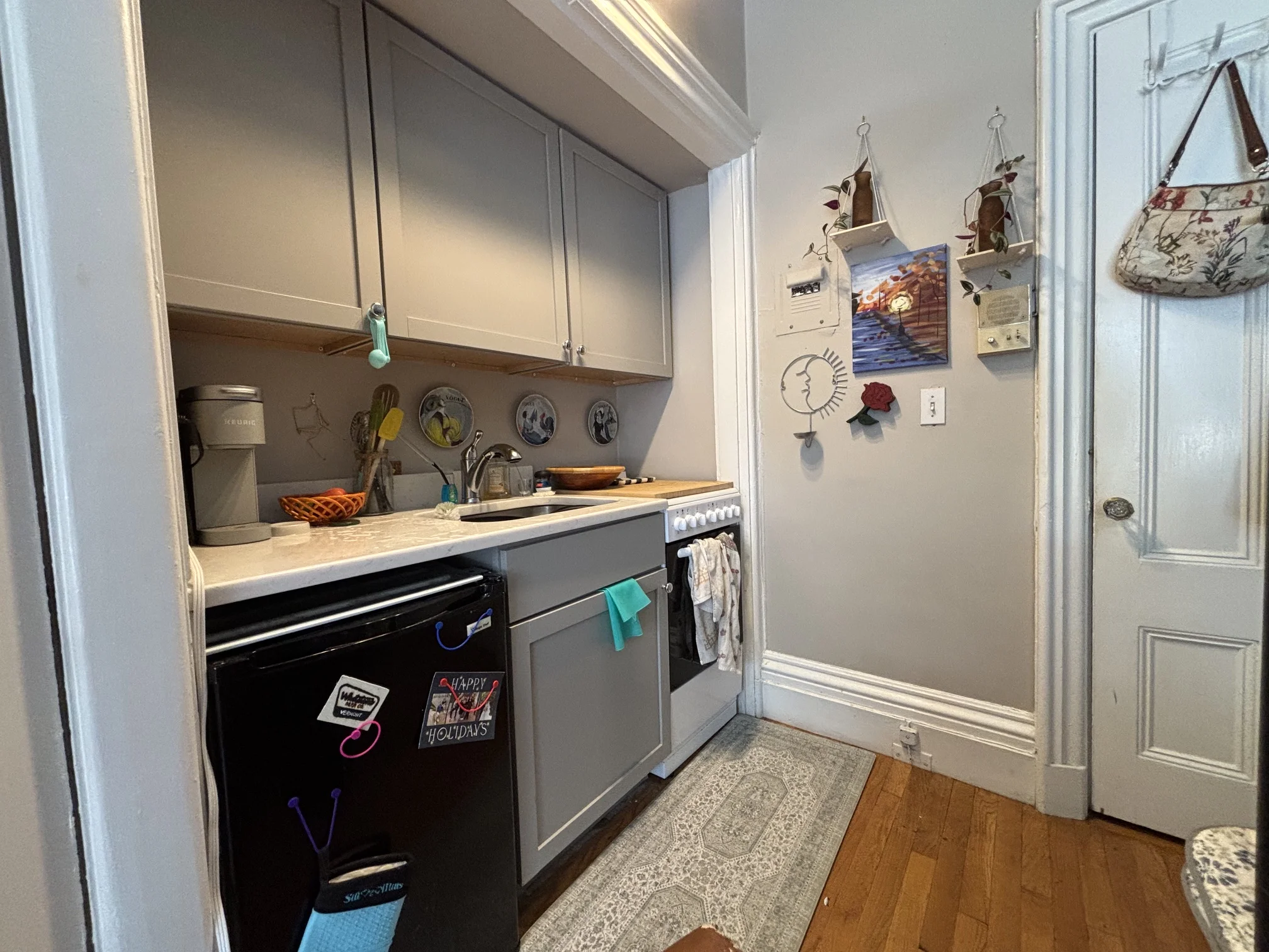 Studio bed, 1 bath apartment for rent at 98 Charles St Unit 2, Beacon Hill — photo 8 of 10