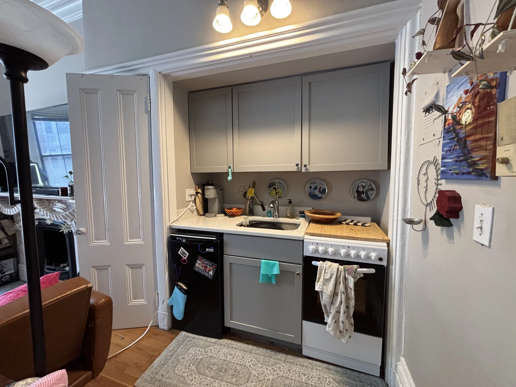 Studio bed, 1 bath apartment for rent at 98 Charles St Unit 2, Beacon Hill — photo 7 of 10
