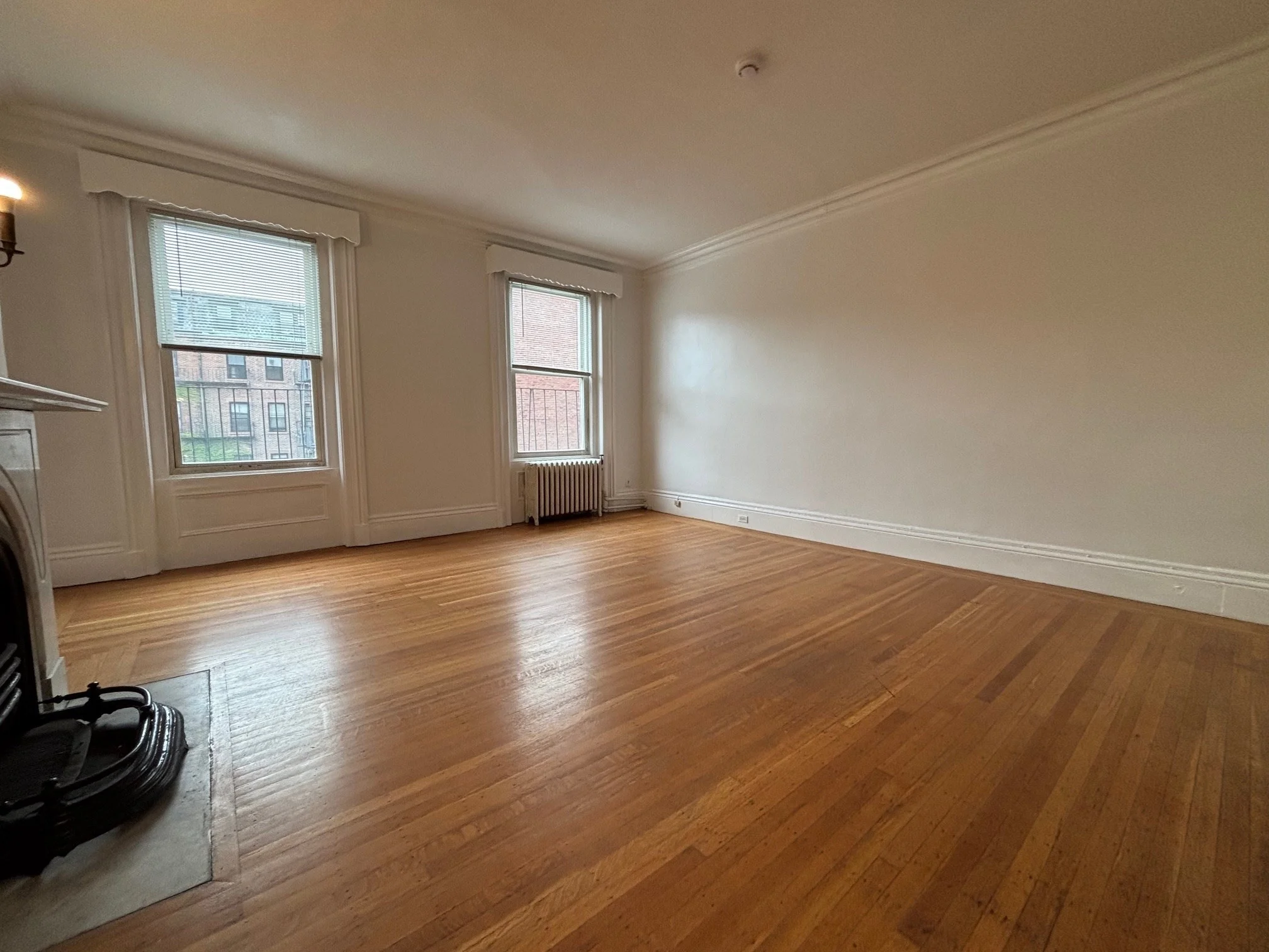 Studio bed, 1 bath apartment for rent at 98 Charles St Unit 8, Beacon Hill — photo 4 of 10