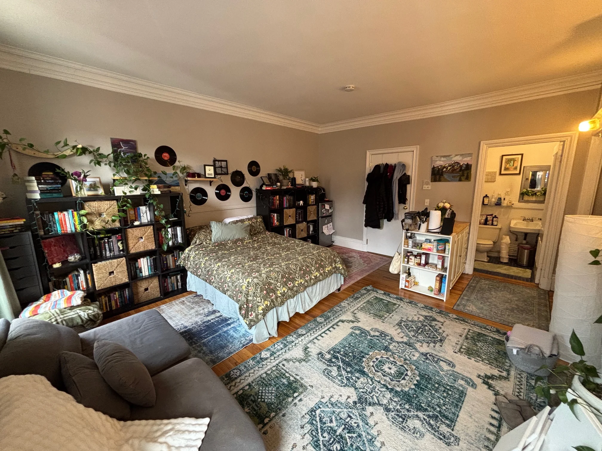 Studio bed, 1 bath apartment for rent at 98 Charles St Unit 9, Beacon Hill — photo 3 of 7