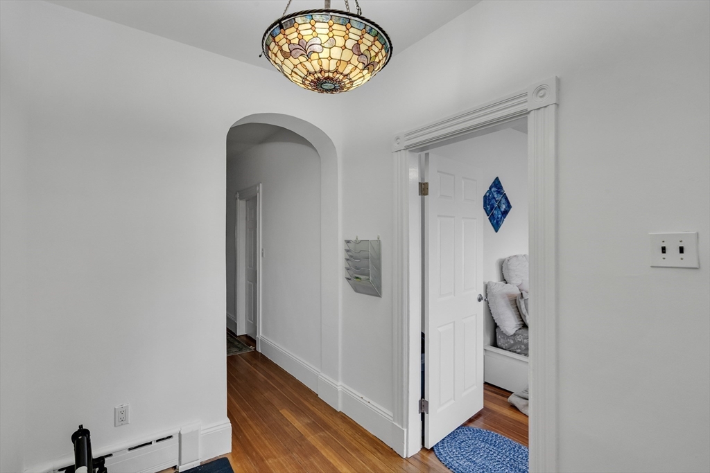 4 bed, 1 bath apartment for rent at 98 Cypress St Unit 1, Emerson Gardens — photo 4 of 12