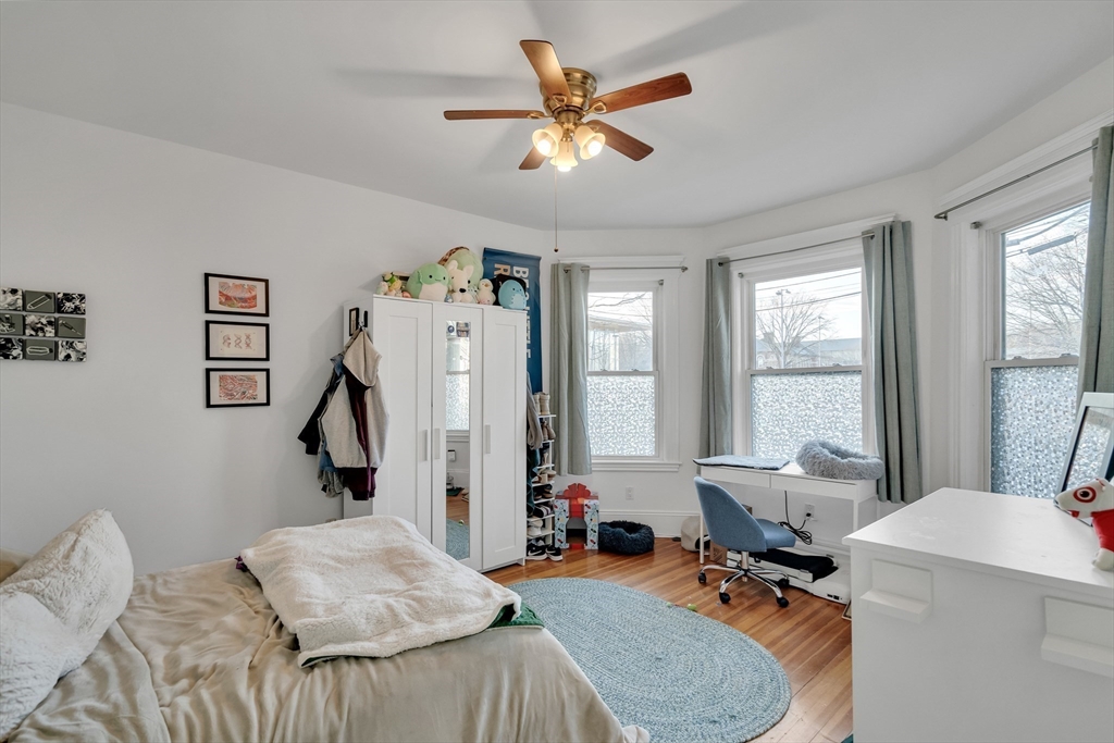 4 bed, 1 bath apartment for rent at 98 Cypress St Unit 1, Emerson Gardens — photo 3 of 12