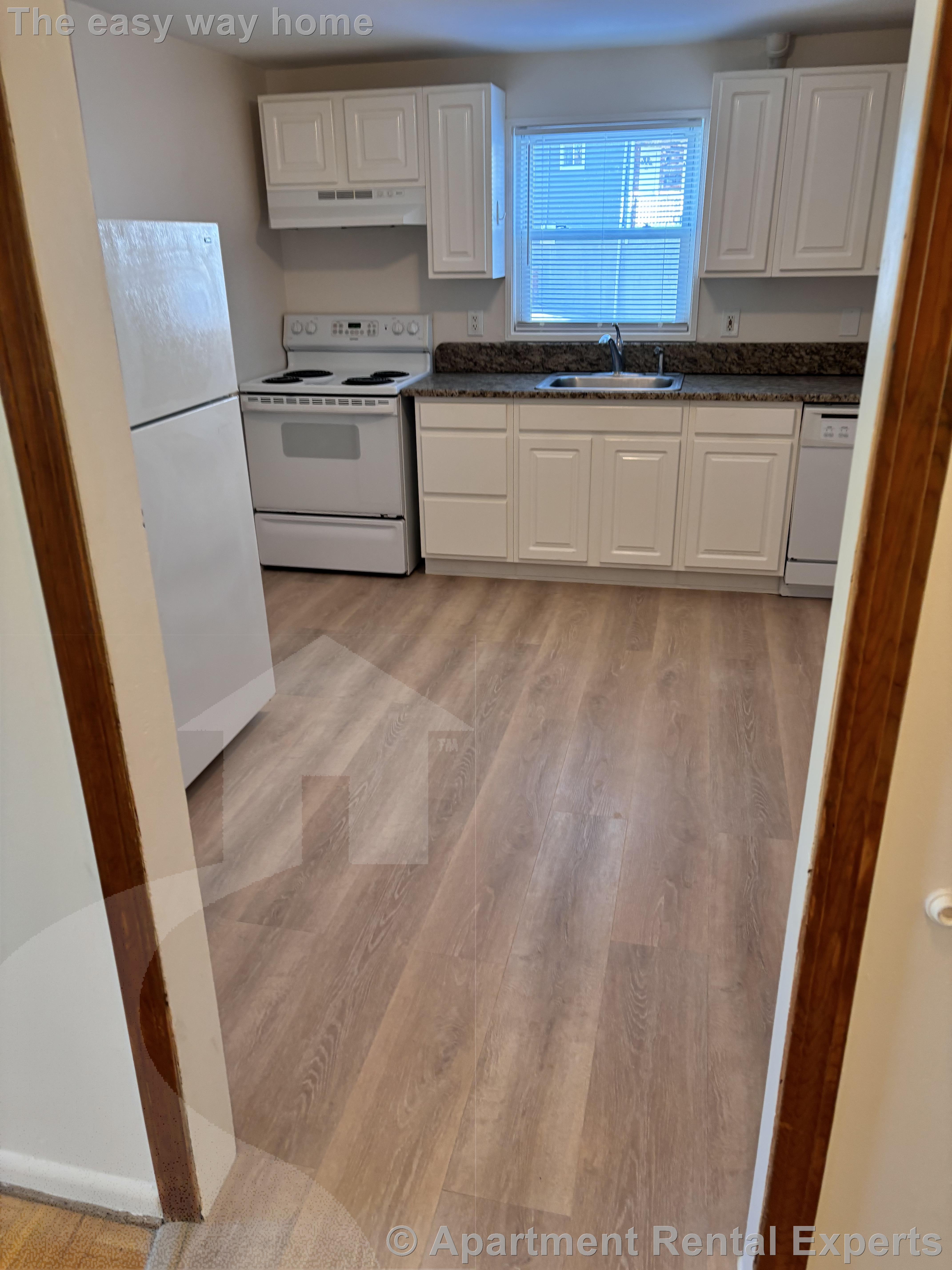3 bed, 2 bath apartment for rent at 98 Edward St Unit Front, Tufts — photo 2 of 23