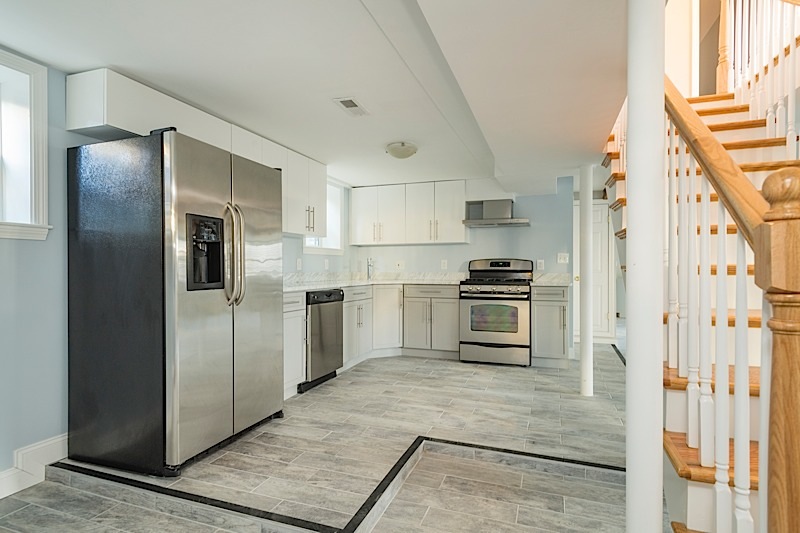 7 bed, 2 bath apartment for rent at 98 Elm St Unit 1T, Somerville — photo 2 of 13
