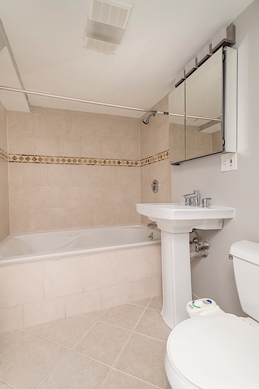 7 bed, 2 bath apartment for rent at 98 Elm St Unit 1T, Somerville — photo 11 of 13