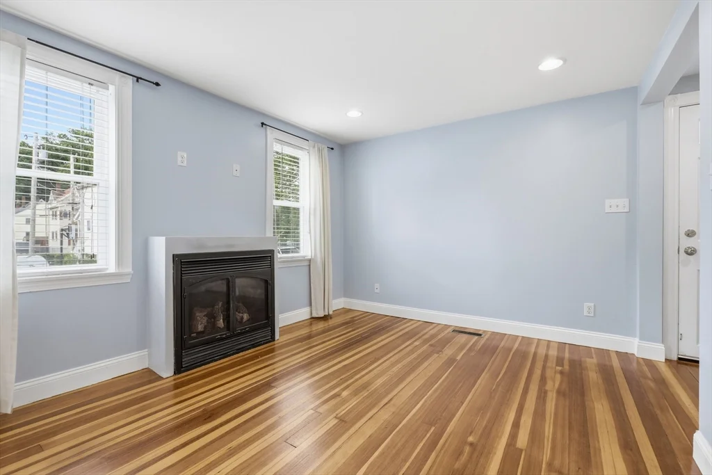 2 bed, 1 bath apartment for rent at 98 Grove St, Melrose — photo 6 of 30