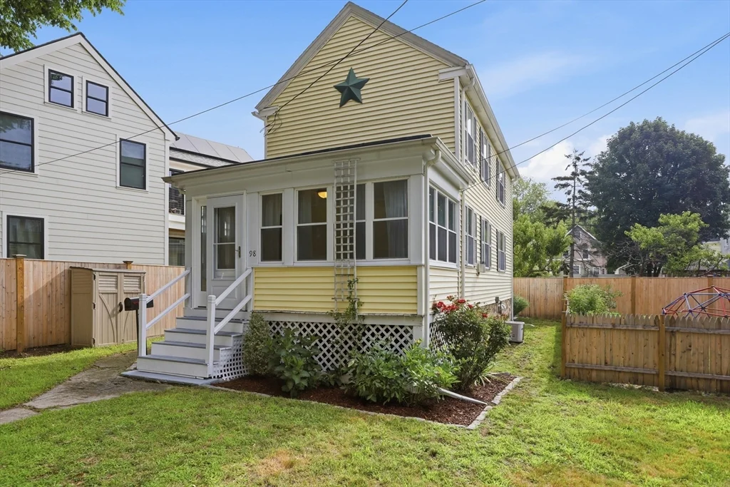 2 bed, 1 bath apartment for rent at 98 Grove St, Melrose — photo 1 of 30