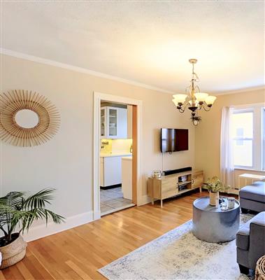 4 bed, 2 bath apartment for rent at 98 Heath St Unit 3, Winter Hill — photo 1 of 18