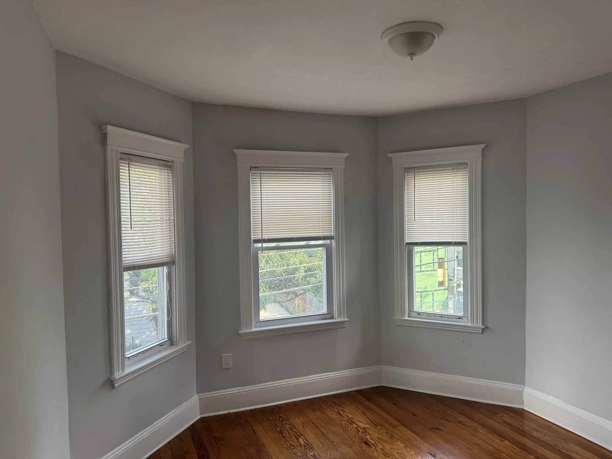 3 bed, 1 bath apartment for rent at 98 Irving Unit 2, Everett — photo 7 of 12