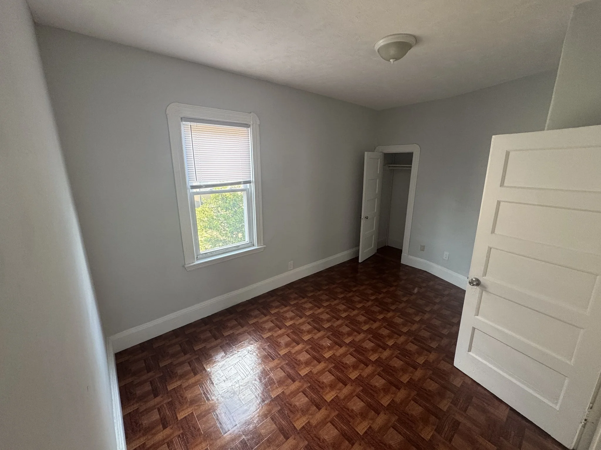 3 bed, 1 bath apartment for rent at 98 Irving Unit 2, Everett — photo 11 of 12